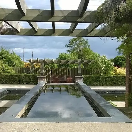 Dunbur Bed & Breakfast 3*