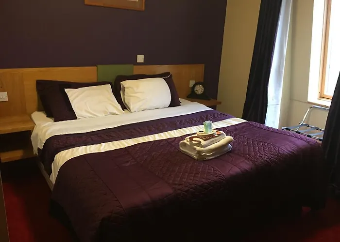 Bed & Breakfast Dunbur 3*